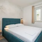 Seaside Oasis Apartament *